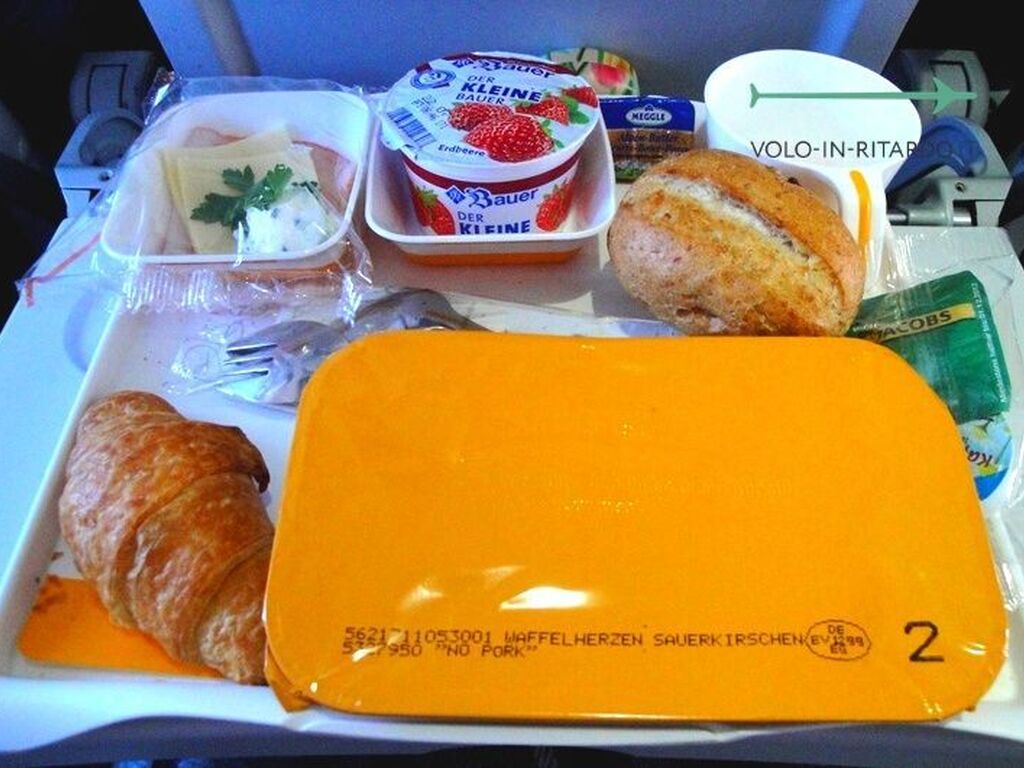 Lufthansa colazione calda